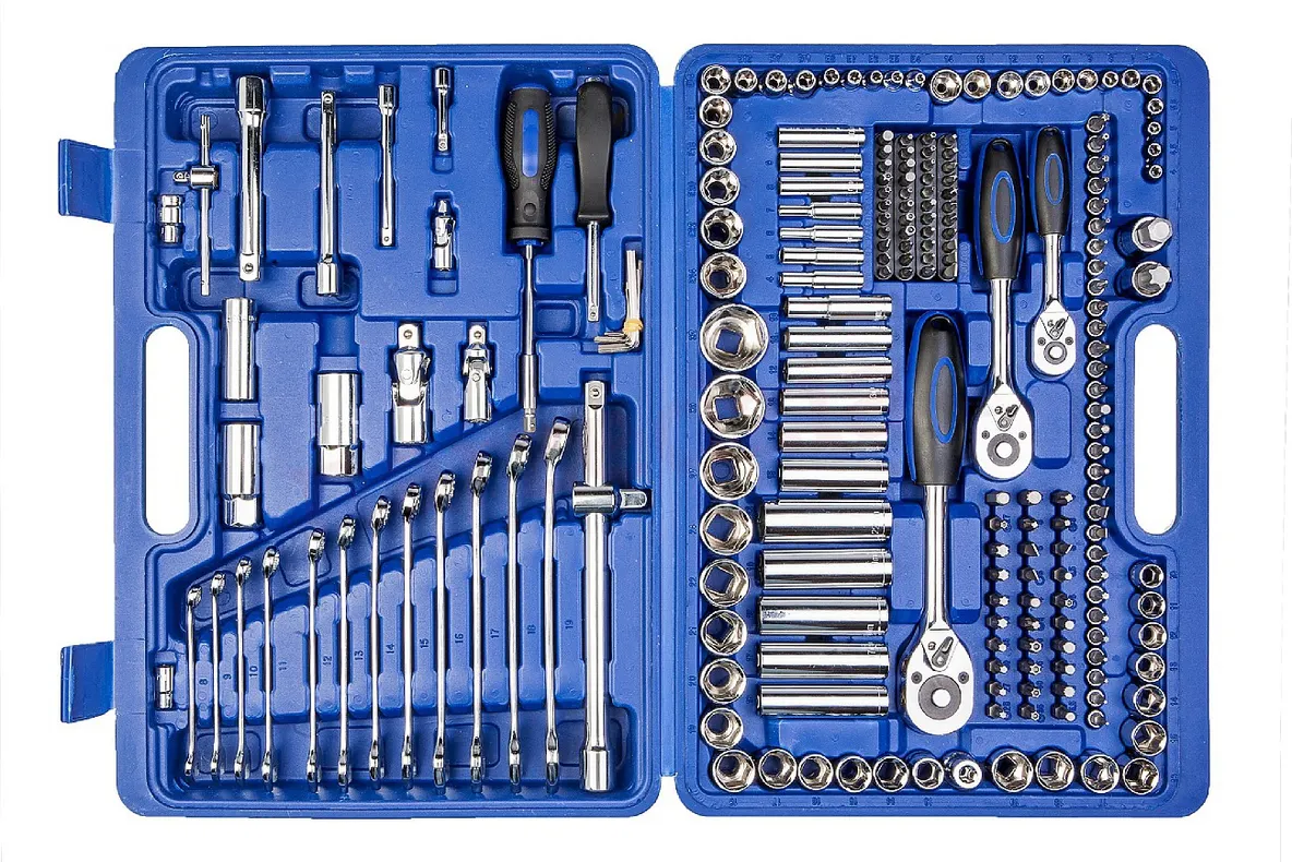 eMAG. O mare marca de scule si unelte lasa preturile jos de tot. Iata oferta