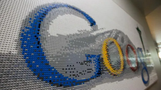 Motivul bizar pentru care floarea-de-colț e sărbătorită AZI de Google