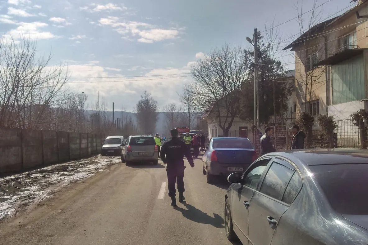 Bărbatul împuşcat în cap de un poliţist a murit la spital. Era nepotul fostului şef de la Rutieră