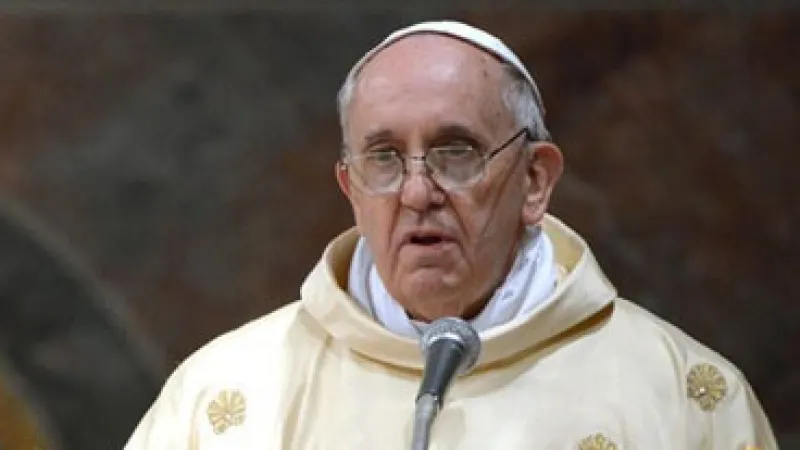 VIDEO. Paştele Catolic, sărbătorit în România. Slujba de la Vatican, în direct la Realitatea Tv