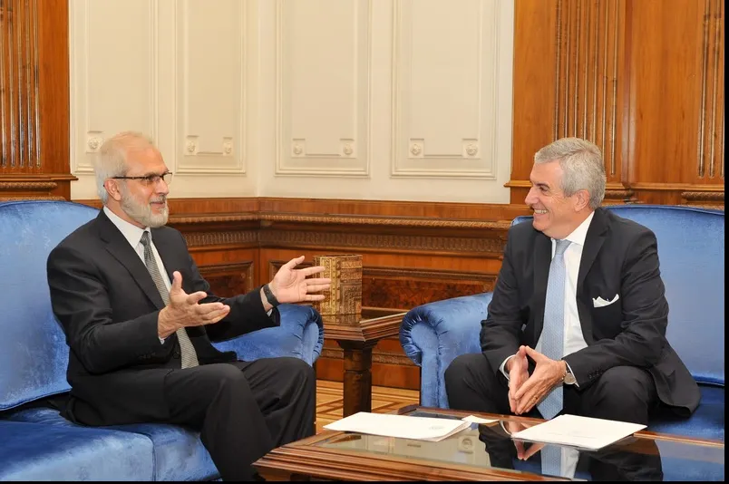 Tăriceanu i-a cerut sprijinul lui Timmermans pentru ridicarea MCV-ului