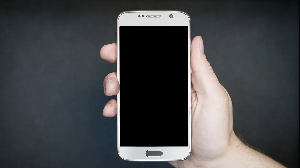 Nu folosești corect telefonul mobil. Ce greșeli să nu mai faci