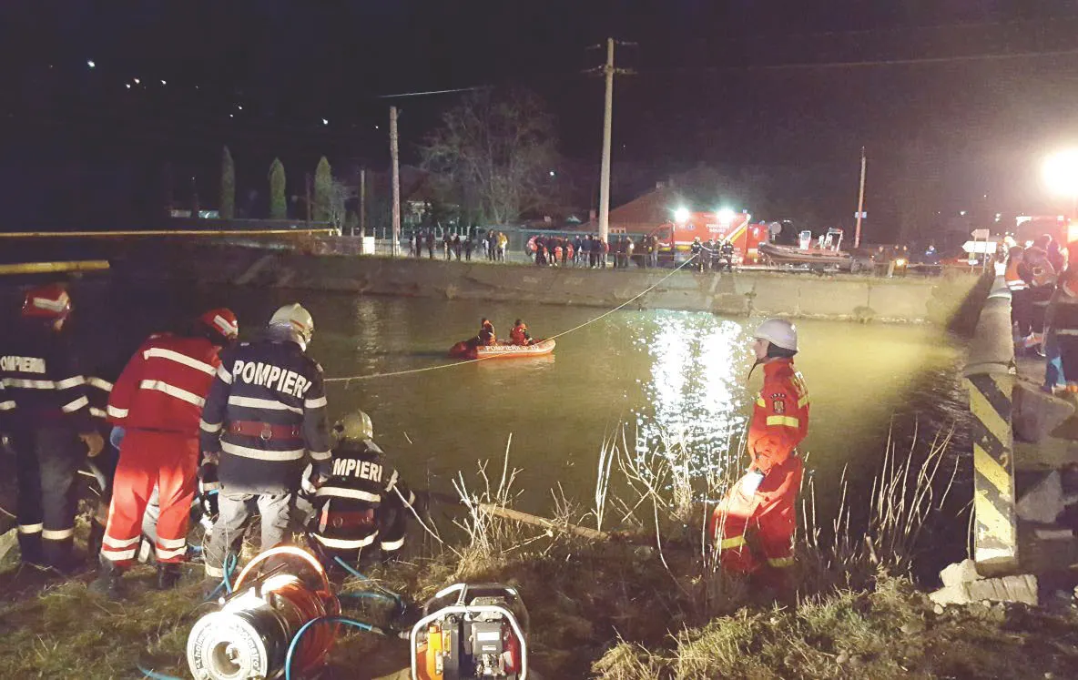 O nouă ipoteză în cazul accidentului de microbuz în care au murit 9 oameni (FOTO)
