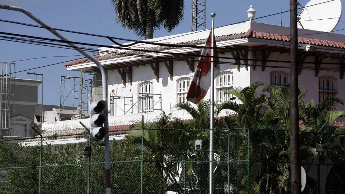 Panică şi mister la Havana. O boală necunoscută doboară diplomaţi occidentali