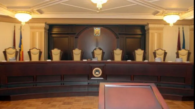 Dispoziţii din legea privind statutul poliţistului, declarate neconstituţionale