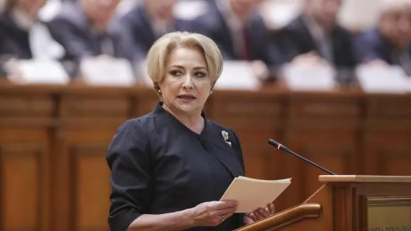 Dăncilă, despre Iohannis: ”Nu suntem la școală să vină domnul profesor să ia elevii de urechi”