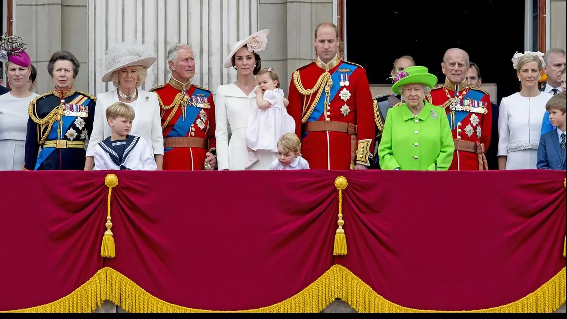Regulile de protocol ale Casei Regale britanice. Regula numărul 9 pare din filme!
