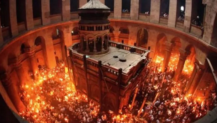 Cum va ajunge Lumina Sfântă în România în acest an, pe fondul conflictului din Orientul Mijlociu: „Alerta este ridicată la maximum!”