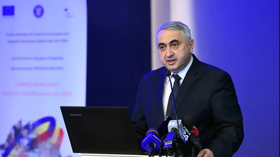 Sindicatele din învăţământ: Viorica Dăncilă face promisiuni deşarte, una spune, alta face!