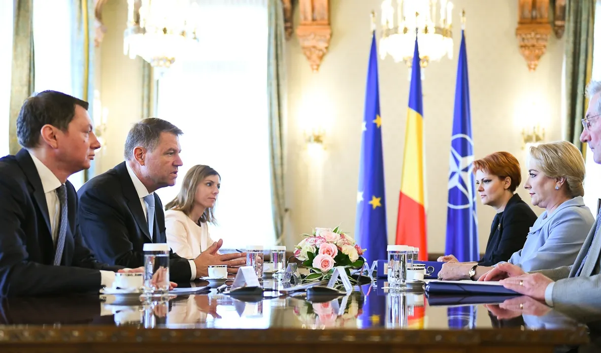 Klaus Iohannis a desfiinţat Legea salarizării la întâlnirea cu Dăncilă şi Vasilescu. DOCUMENT