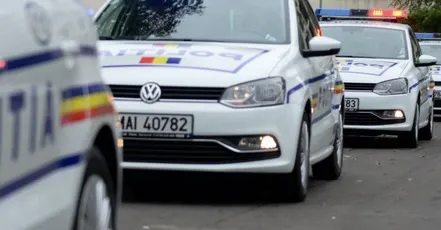 UPDATE: Şoferul oprit cu focuri de armă în zona unui complex comercial din Capitală, reţinut 