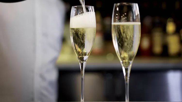 Prosecco ar putea să dispară definitiv - Motivul pentru care îndrăgita băutură e pe cale de dispariție