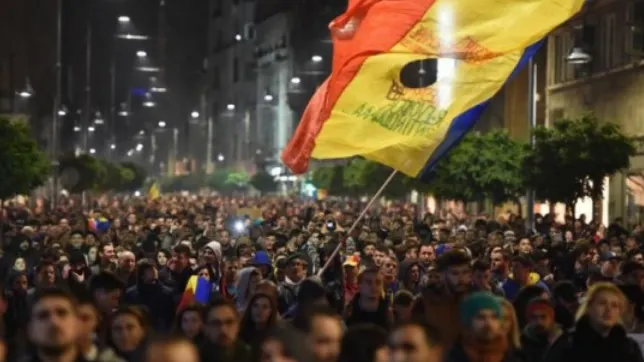 Ce spune şeful Jandarmeriei despre amenda dată unui SURDO-MUT care "scanda" lozinci anti-PSD