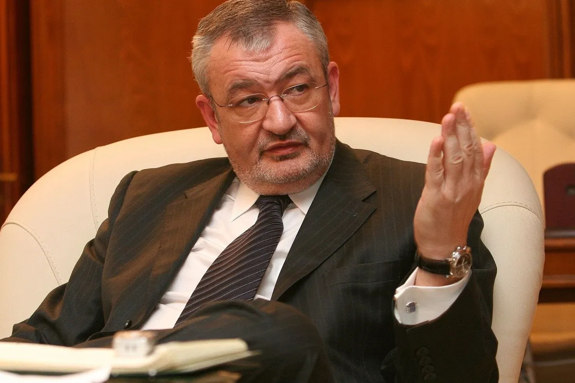 Sebastian Vlădescu, acuzat oficial de trafic de influenţă