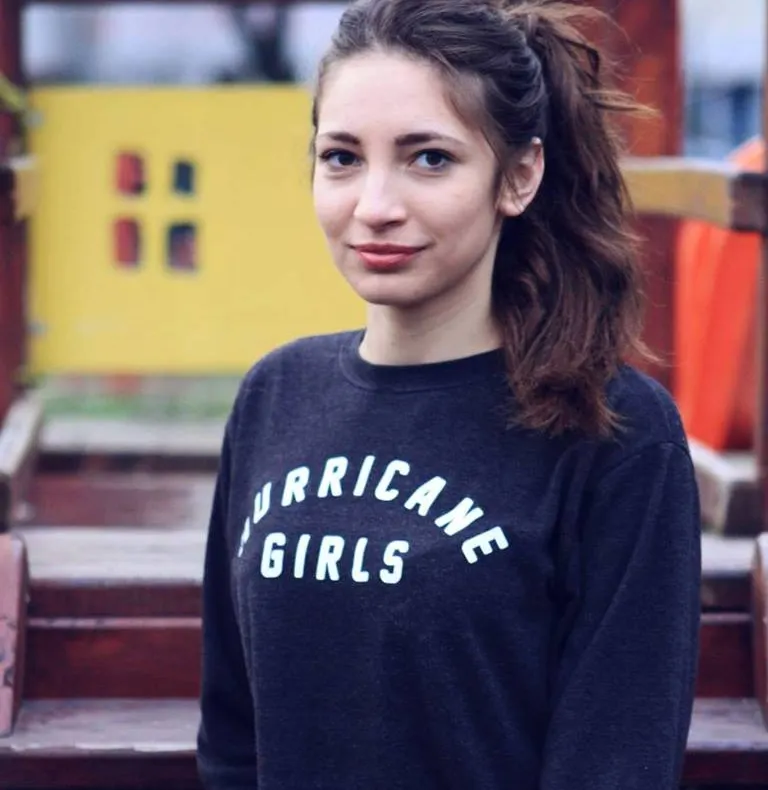 Şocant: Adolescenta ucisă cu 30 de lovituri de cuţit refuzase "avansurile" presupusului criminal