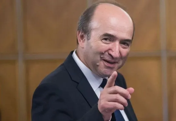 Tudorel Toader, mesaj în Vinerea Patimilor: Trebuie de văzut!