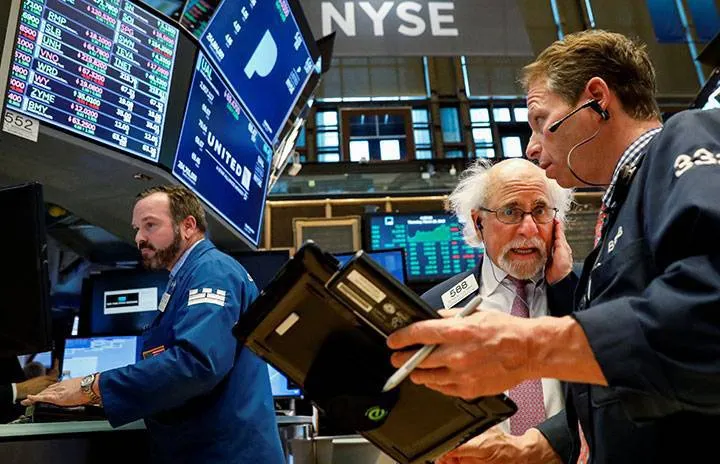 O nouă zi neagră pe Wall Street, "lovitura chinezească" cutremură bursa americană