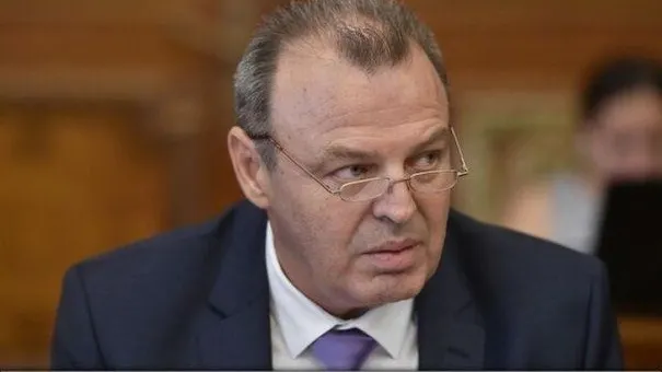 Replica ministrului Transporturilor, după atenţionarea lui Creţu cu privire la absorbţia fondurilor