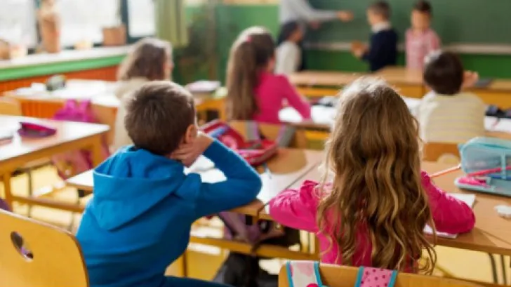 Educatoarea care a agresat un copil de 3 ani, cercetată de poliţiştii de la Investigaţii Criminale