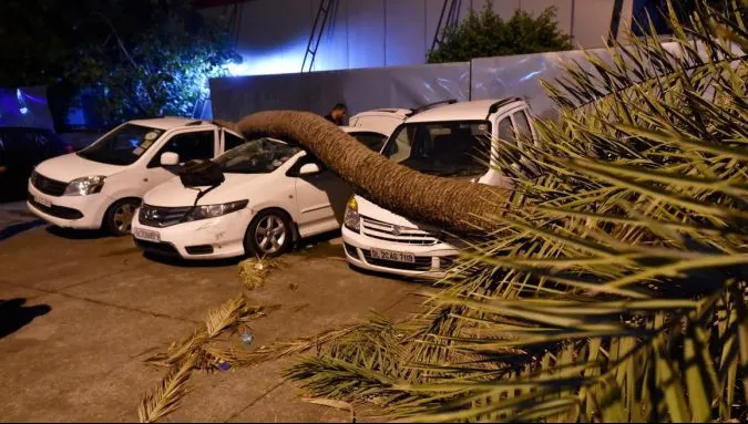 Furtună ucigaşă. Cel puţin 41 de oameni şi-au pierdut viaţa