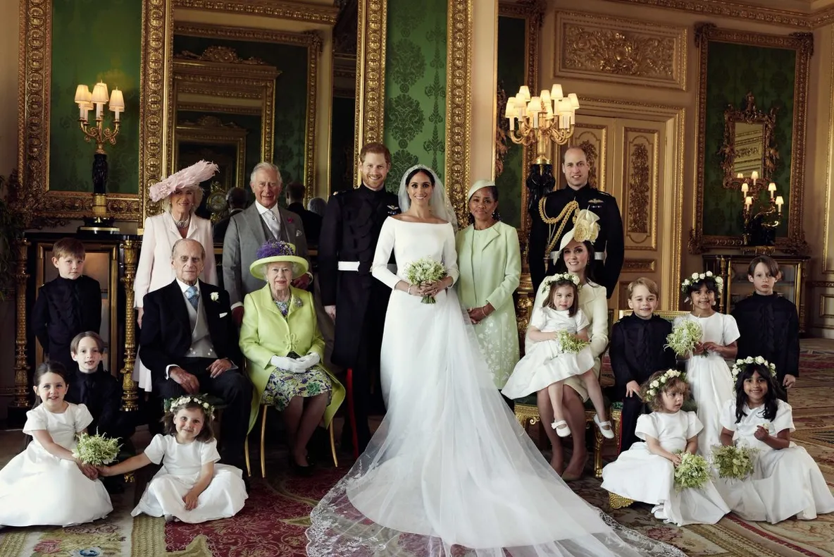 Primele imagini oficiale cu familia regală, după nuntă 