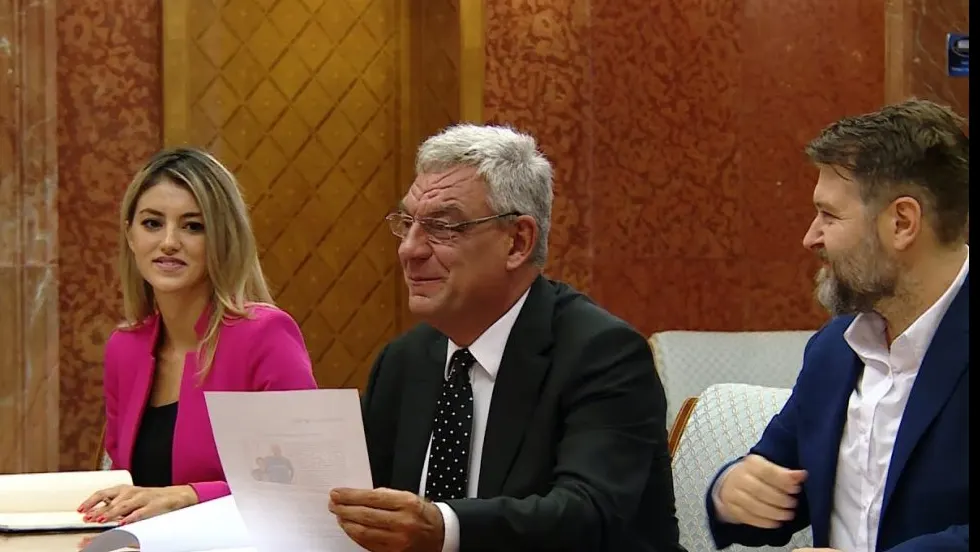 Consilierul de imagine al fostului premier PSD a trecut în tabăra lui Ponta și face glume cu Dăncilă