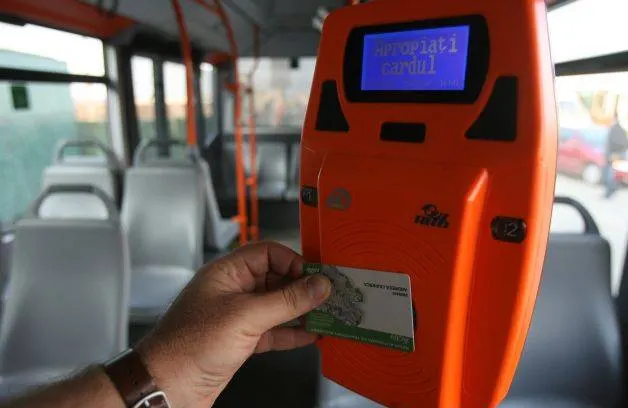 RATB dă o veste prostă, nu trece cardul prin faţa validatorului!
