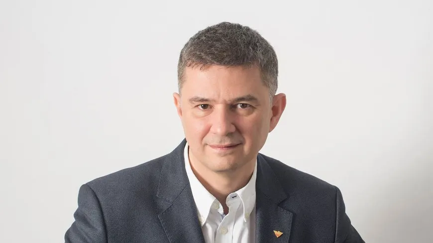 PSD negociază cu PMP şi îşi reface majoritatea cu foştii UNPR-işti. Trei parlamentari au părăsit PMP