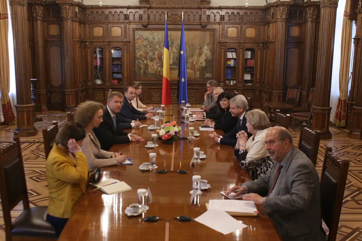 Klaus Iohannis, despre motivarea CCR: PSD încearcă să amputeze puterile preşedintelui!