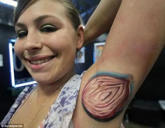 Cele mai JENANTE tatuaje! GALERIE FOTO