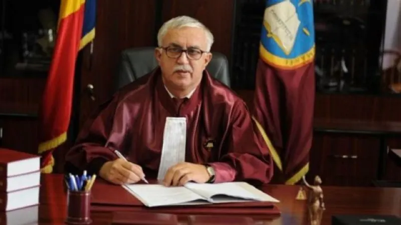 Augustin Zegrean, fost șef CCR: „Alianța e refăcută, Guvernul Veștea va fi votat. Parlamentarii nu vor anticipate niciodată, marea lor spaimă sunt alegerile”