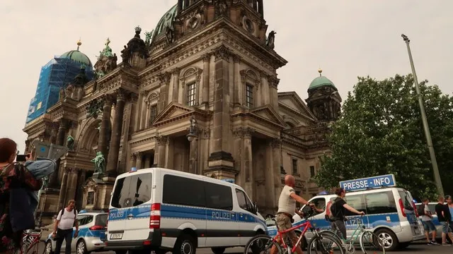 INCIDENT ARMAT în Germania. Focuri de armă într-o catedrală