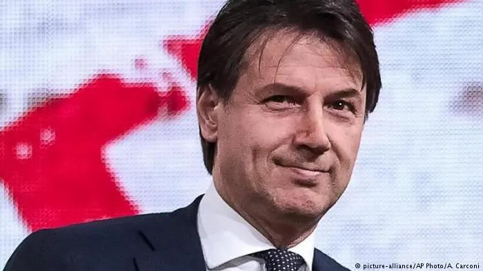 Giuseppe Conte a acceptat mandatul de a forma un nou guvern