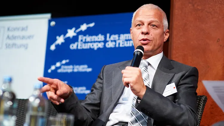 OECD: Decizia CCR contravine echilibrului puterilor în stat și independenței justiției