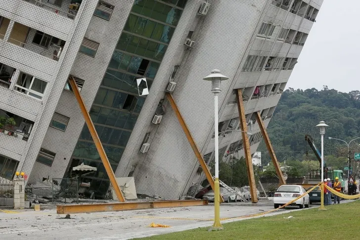 Fotografii impresionante fără photoshop. Par IREALE, dar au fost surprinse la momentul potrivit 