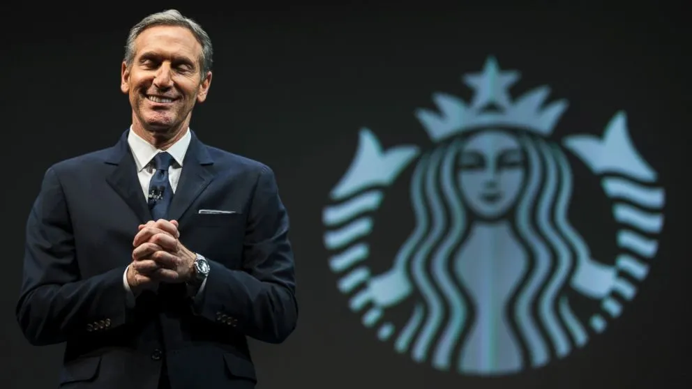 Șeful Starbucks își pregătește terenul pentru Casa Albă. Emoții pentru Trump? 