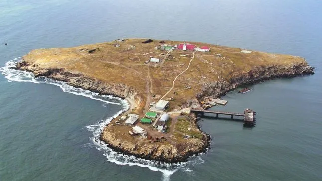 INCIDENT în Marea Neagră: Ucraina susţine că a depistat o navă militară rusă lângă Insula Şerpilor