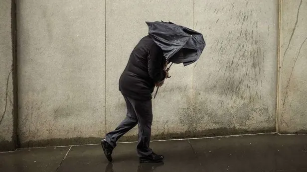 Alertă meteo de furtuni în ţară! Cod galben de vijelii şi grindină
