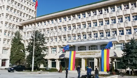 Record depăşit: a pocit limba română mai rău decât Viorica Dăncilă