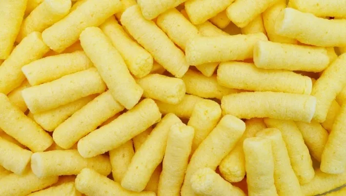 Ingredientul din PUFULEȚI despre care nimeni nu vorbeşte şi e toxic. Mai mănânci?