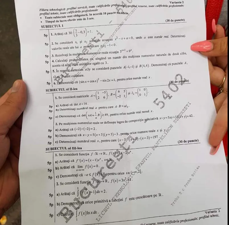 Subiecte Matematica BAC 2018 M2: Subiectul II - o matrice, Subiectul III - două funcţii