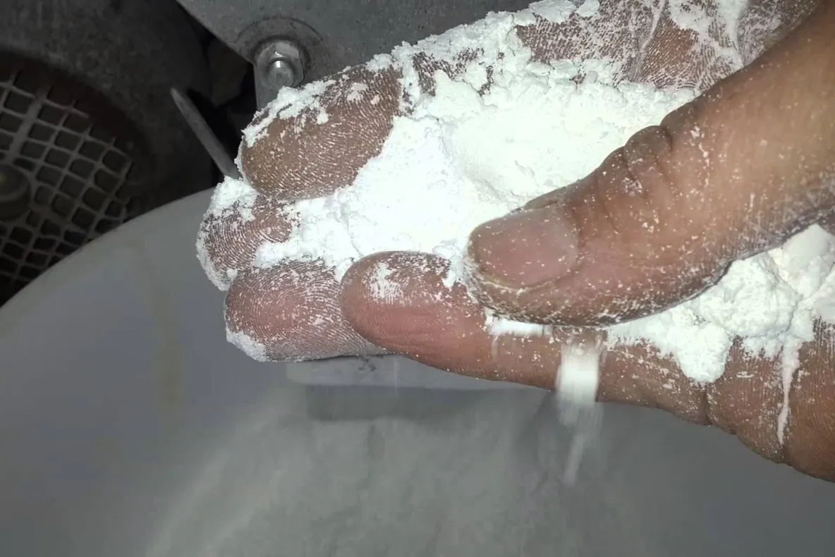Otrava pe care o mânânci în fiecare zi! Trebuie să renunţăm la ea cât mai repede