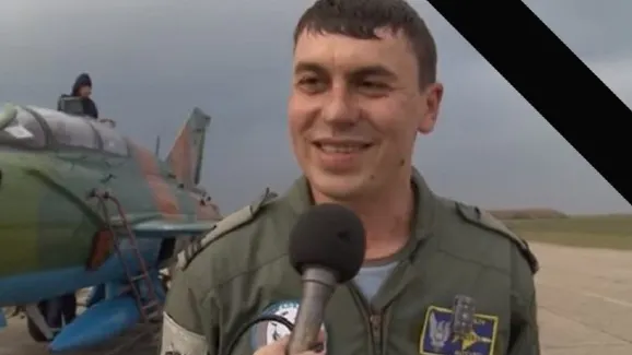 Ar fi putut Florin Rotaru să se salveze? Află câţi bani costă pregătirea piloţilor la standard NATO