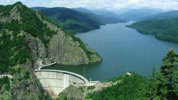 Burduja îi bagă în ședință pe greii din energie. Codul roșu e de vină. România, aproape de blackout