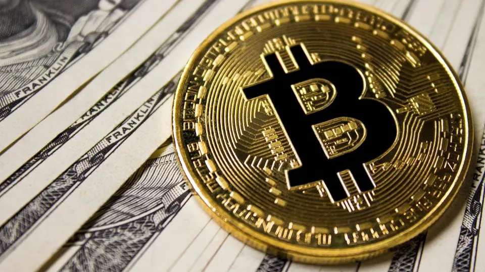 Bitcoin vs Trump. Cotație record, după ziua neagră a democrației americane
