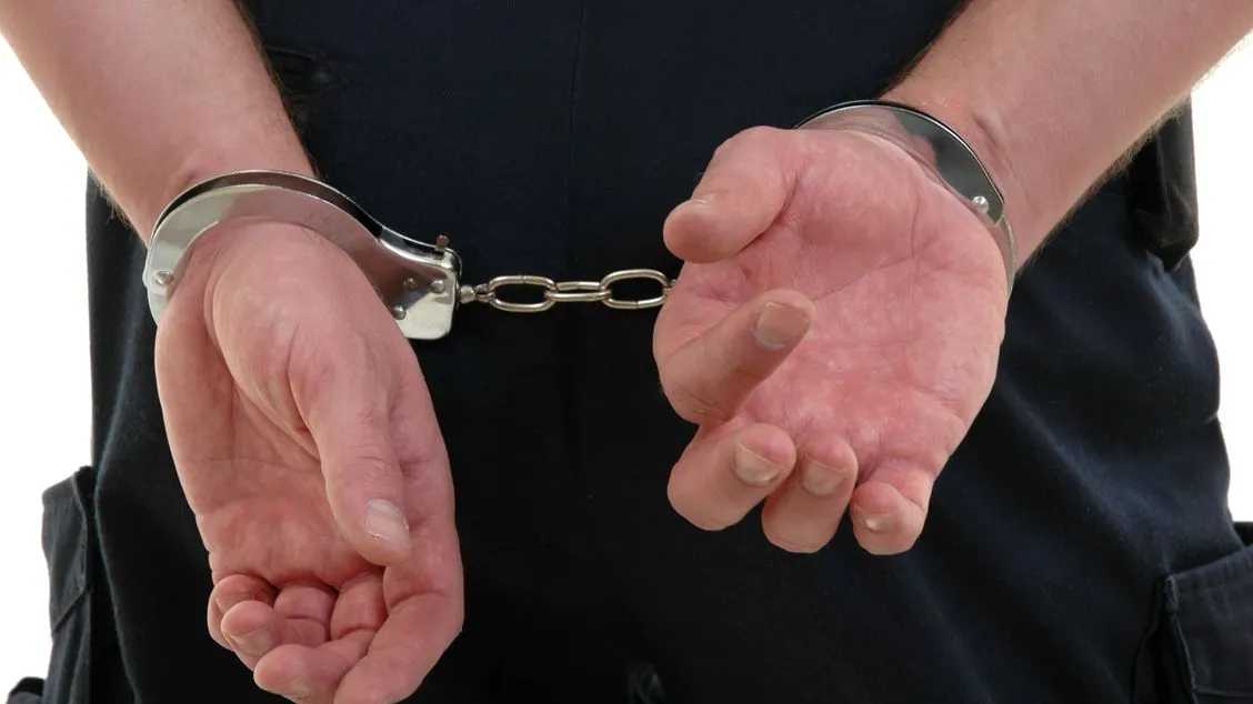 Infractor urmărit internaţional, prins de poliţişti pe teritoriul României