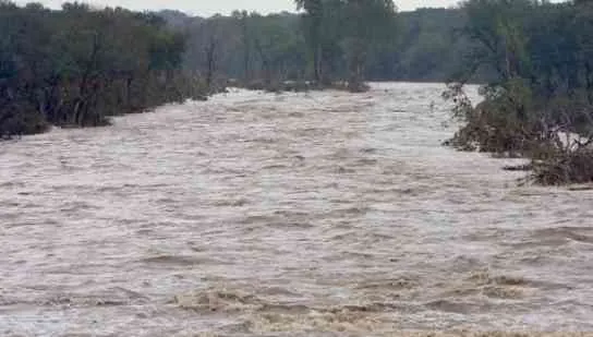 Cod galben de inundaţii pe râuri din 9 judeţe, până duminică 