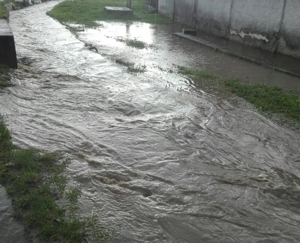 Viitura în judeţul Sibiu: 50 de locuinţe evacuate, în Boian