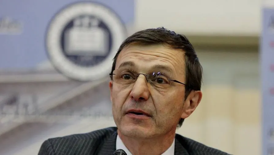Ce spune preşedintele Academiei Române despre educaţia sexuală în şcolile din România