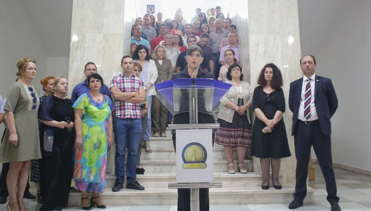 Laura Codruța Kovesi, aplaudată de zeci de procurori la discursul de adio